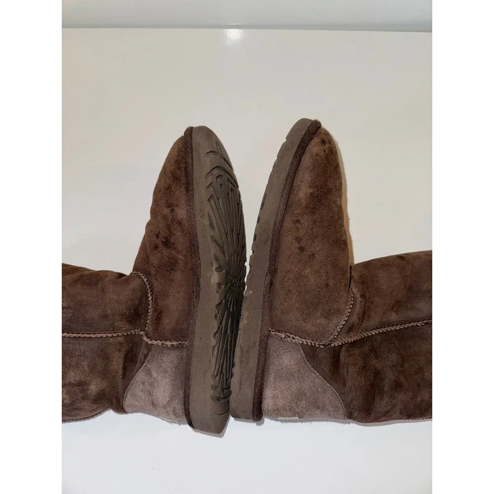 UGG Australia Classic Short Sheepskin Boots Chocolate Brown Womens 9 Suede